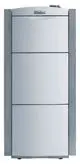 Vaillant Gerät in vertikaler Bauform mit glatter, weißer Oberfläche und grauen Seiten, geeignet für Heizungs- oder Warmwasseranwendungen.